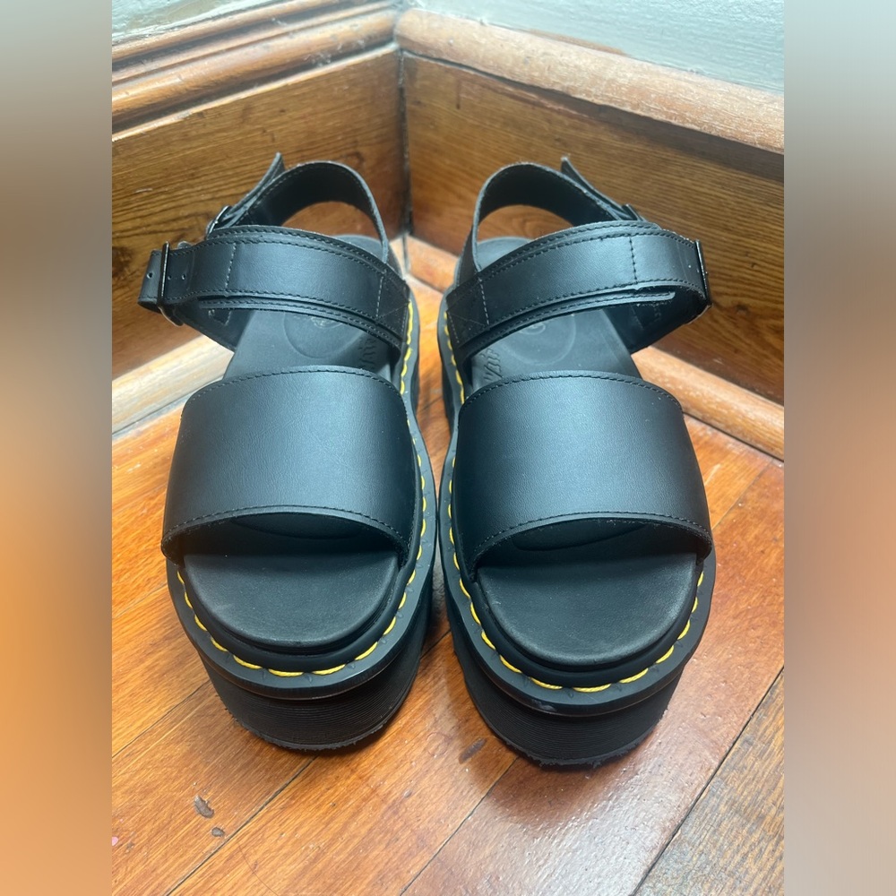 Dr Martens Voss Quad Women’s Platform Sandals Size 9